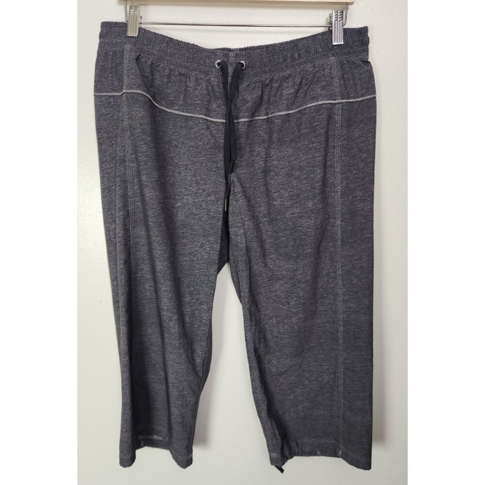 Lululemon Women's Sz. 12 Grey Lightweight Pull On Capri Pants